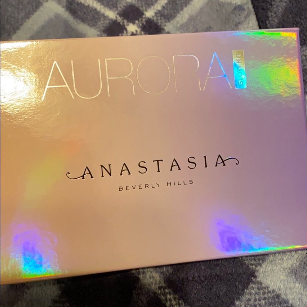 Anastasia Beverly Hills Aurora Glow Kit